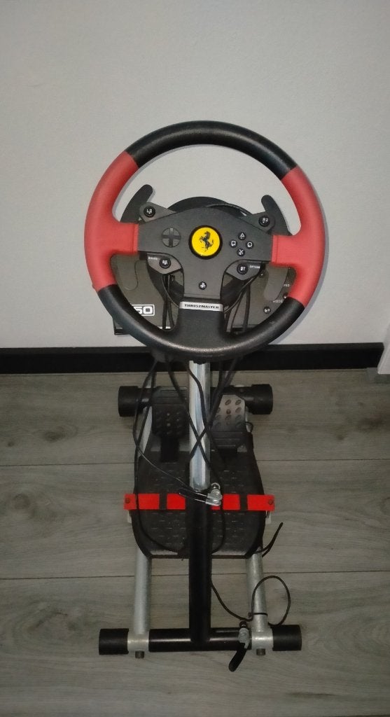 thrustmaster t150 ferrari edition met wheelstand pro, Spelcomputers en Games, Spelcomputers | Sony PlayStation Consoles | Accessoires