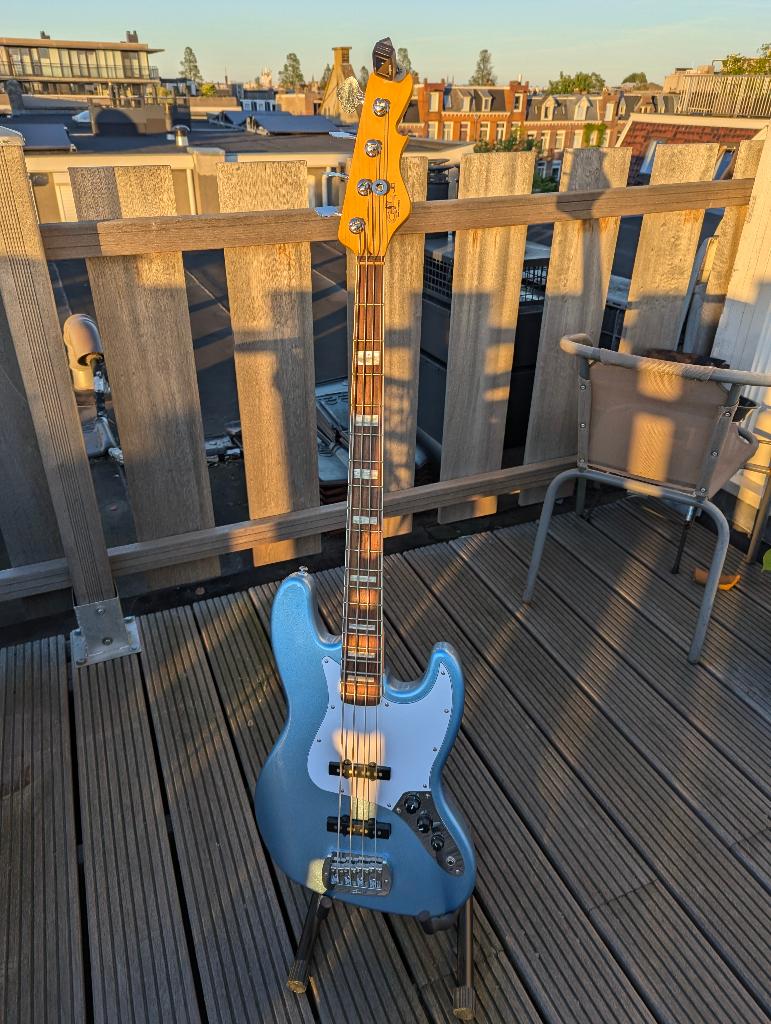 G&L Jazz Bass Tribute, Ophalen, Zo goed als nieuw, Elektrisch