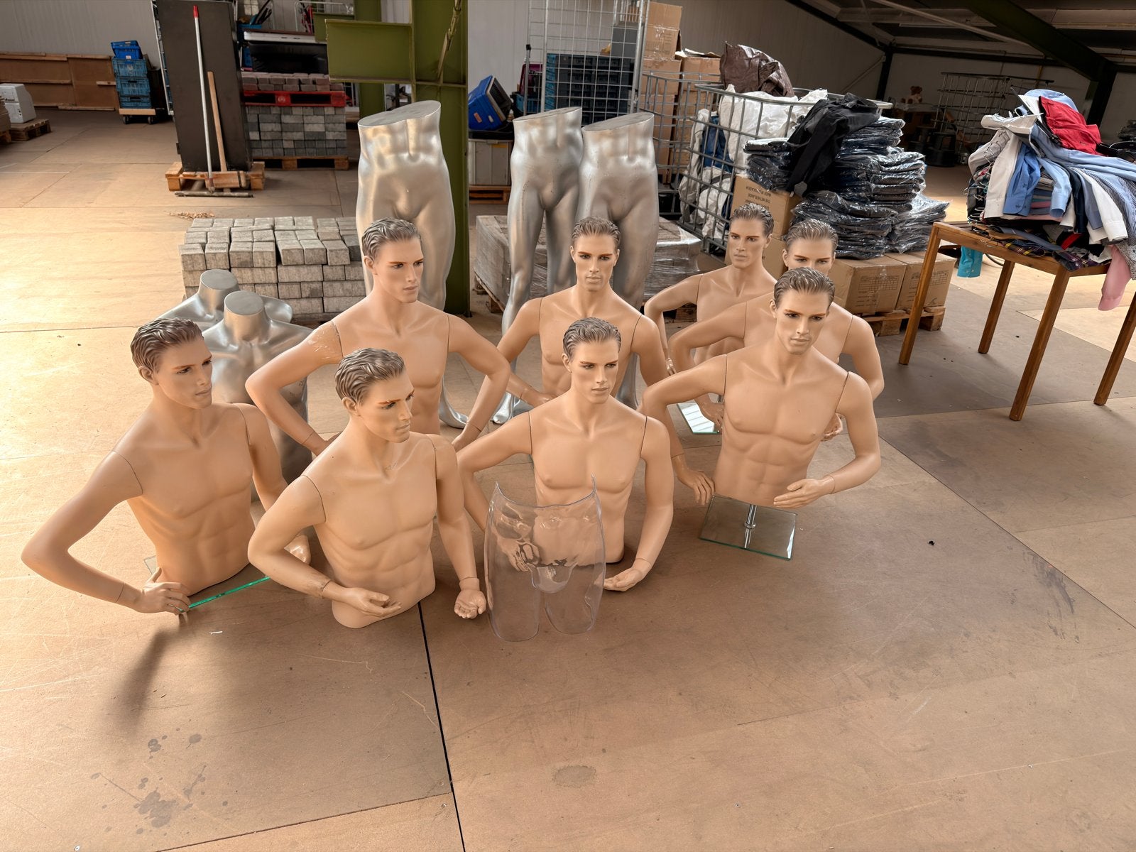 Partij heren etalagepoppen/mannequin torsos winkelinrichting, Ophalen