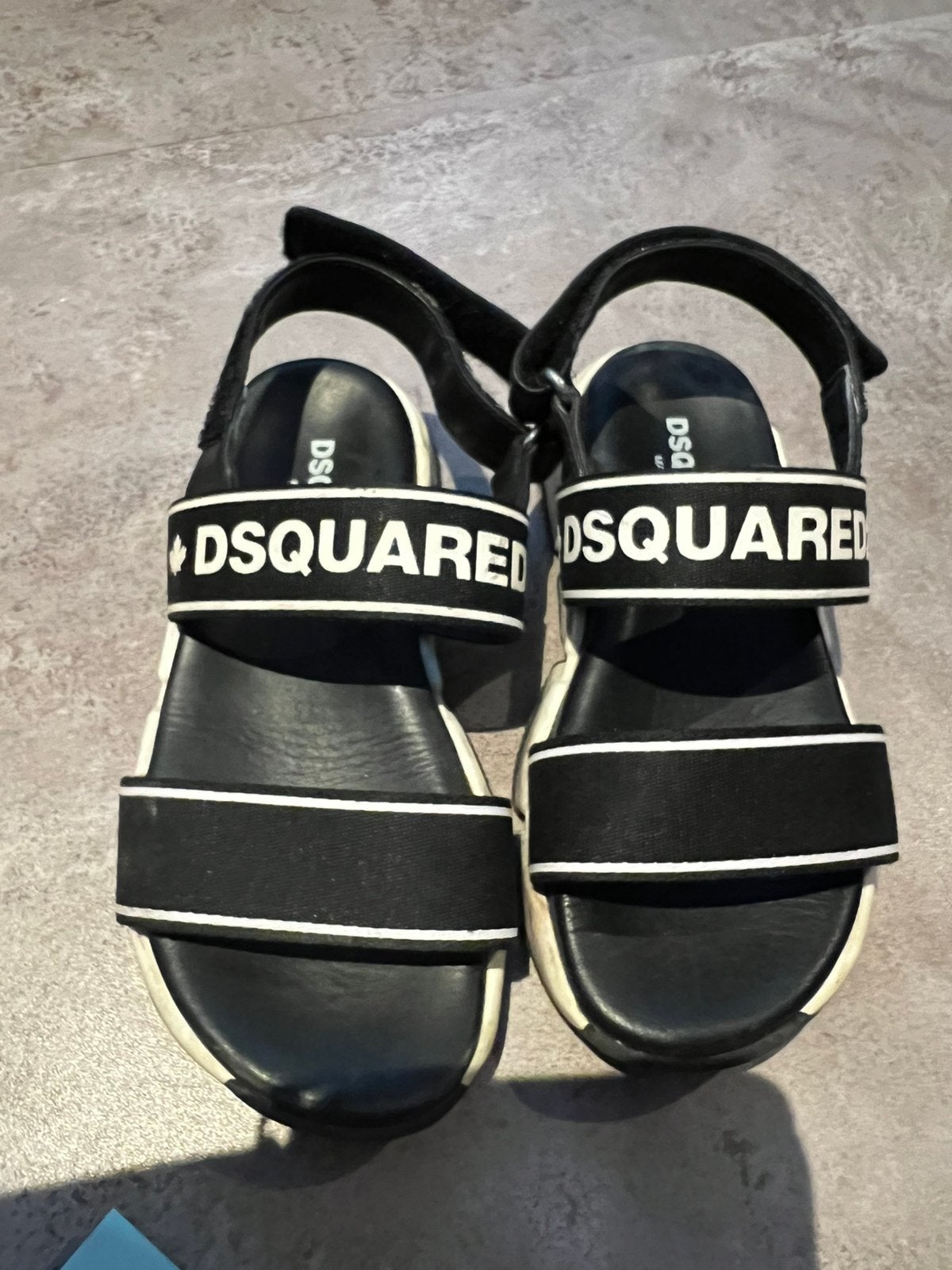 DSQUARED2 sandalen maat 30 origineel zgan, Kinderen en Baby's, Overige typen, Ophalen of Verzenden, Zo goed als nieuw, Jongen