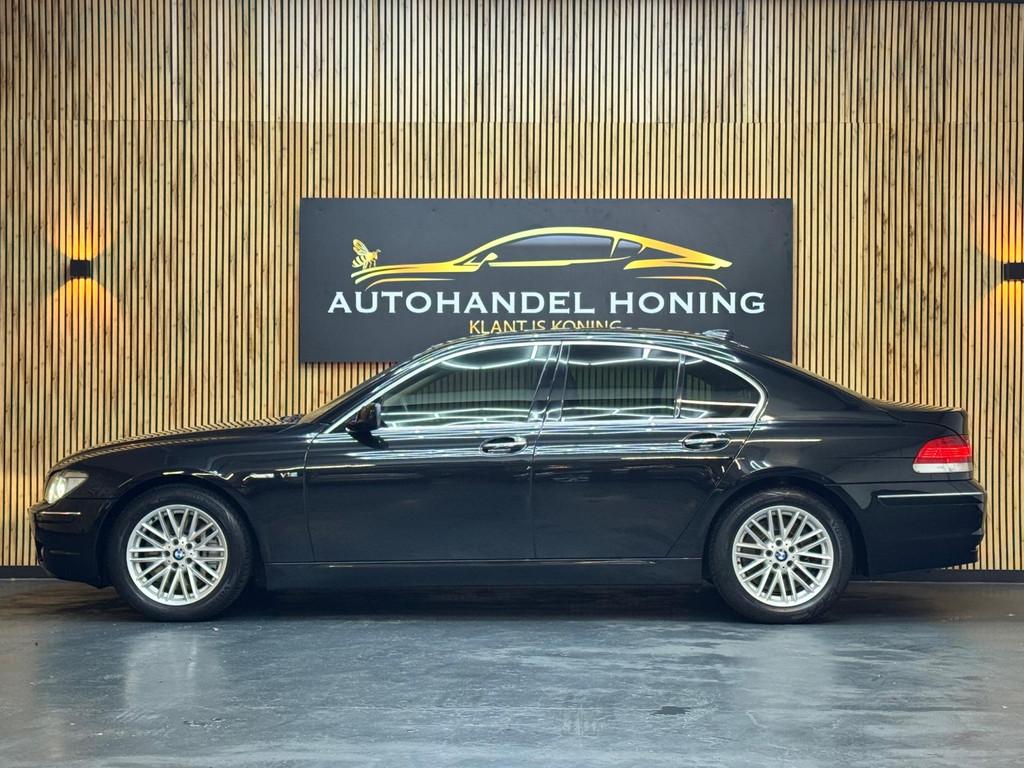 BMW 7-serie 760i|V12|SOFTCLOSE|XENON|NAVI|LEDER|, Auto's, Achterwielaandrijving, Gebruikt, 12 cilinders, 138 €/maand
