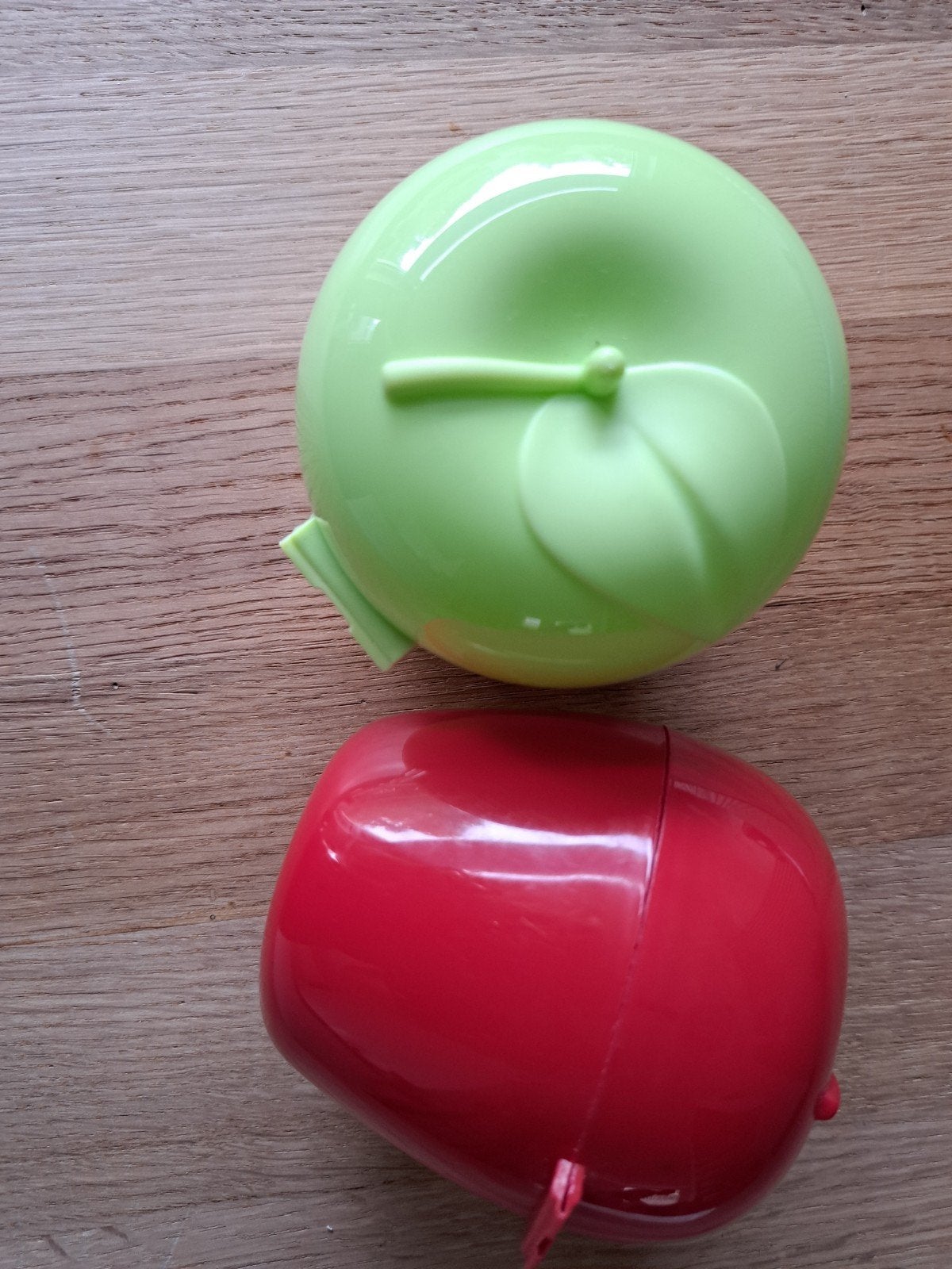2x Appel Broodtrommel - Rood en Groen, Kunststof, Nieuw, Ophalen of Verzenden, Meerkleurig