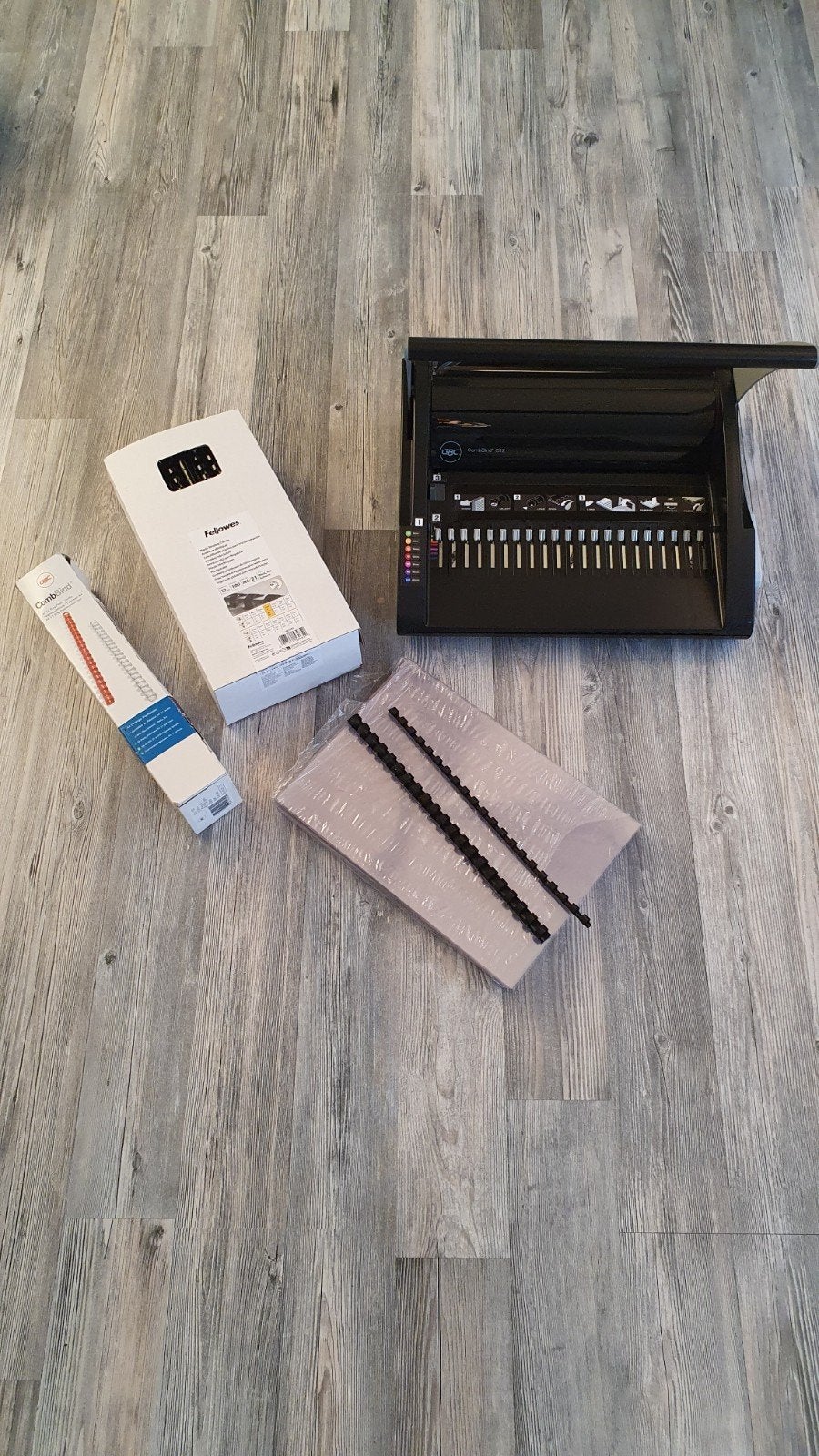Inbindmachine A4 21 rings GBC Combibind C12, Ophalen