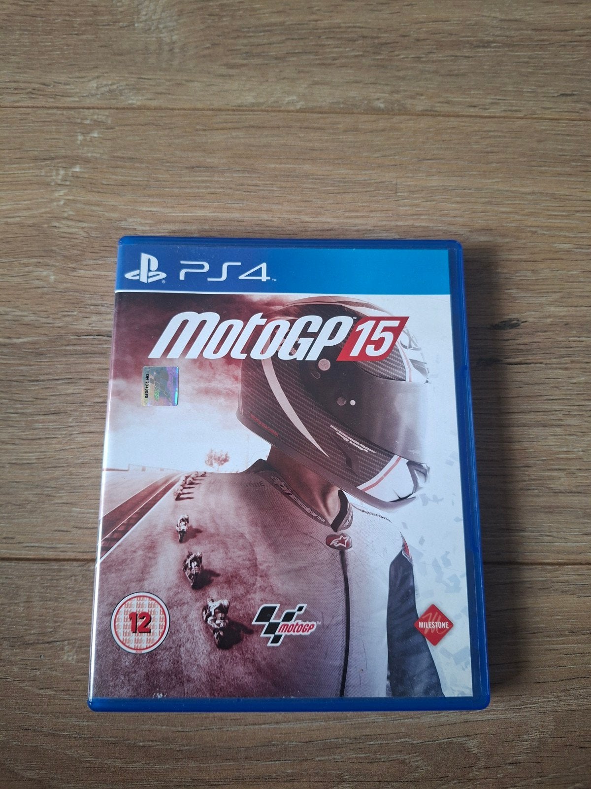 MotoGP 15 PS4 - Racegame met realistische ervaring, Ophalen of Verzenden