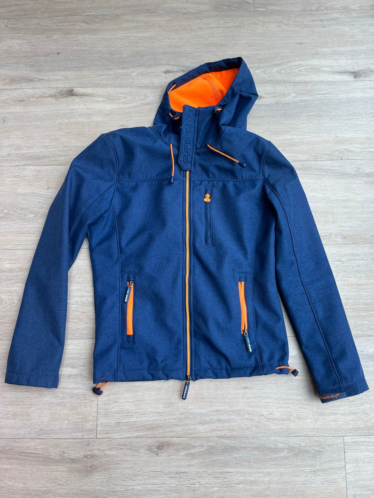 Superdry Windtrekker Jas - Blauw met Oranje Voering, Kleding | Heren, Jassen | Winter, Ophalen, Zo goed als nieuw, Blauw
