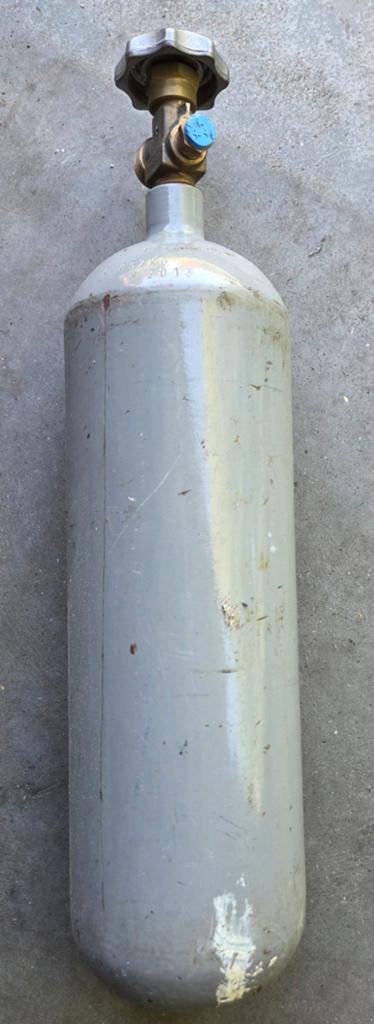 Lucht/Gas flesje 4 stuks + een drukregelaar, Ophalen, Gebruikt
