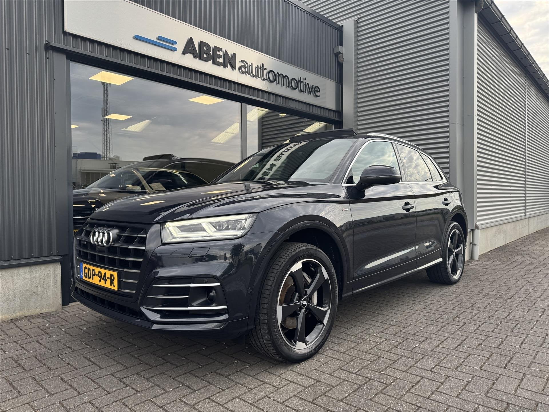 Audi Q5 55 TFSIe 367PK Quattro S-Edition (PANO|360|ACC|LEDER, Auto's, Audi, Automaat, 4 cilinders, Blauw, Leder