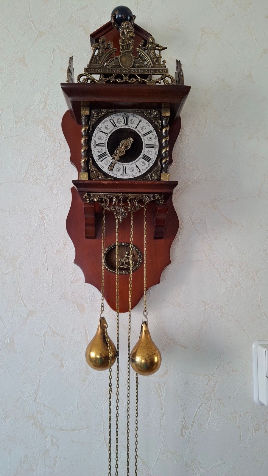 Klassieke zaanse wandklok, Ophalen, Bruin, Analoog, Met gewichten