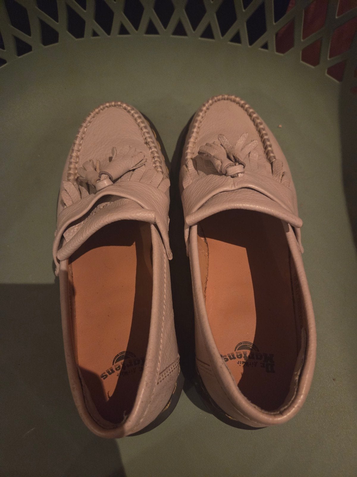 Aanbieding Dr. Martens, Beige, Ophalen of Verzenden, Sneakers of Gympen, Dr. Martens