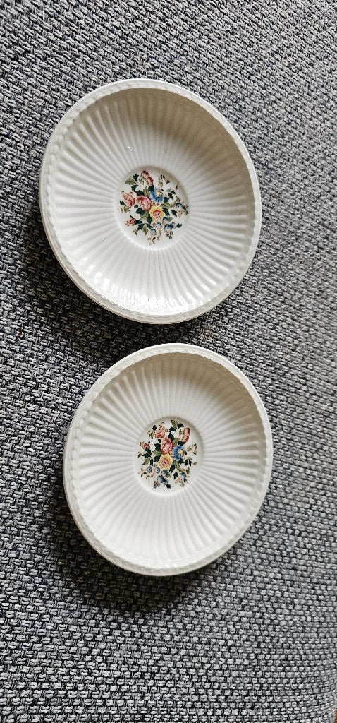 2 Wedgwood Conway schoteltjes, Made in England, Ophalen