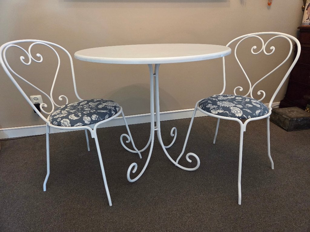 Vintage witte gietijzeren 3-delige Franse bistroset, Antiek en Kunst, Ophalen