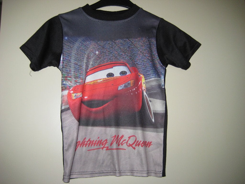 T-shirt, 122/128, DIsney Cars, Ophalen of Verzenden, Zo goed als nieuw, Jongen, Shirt of Longsleeve