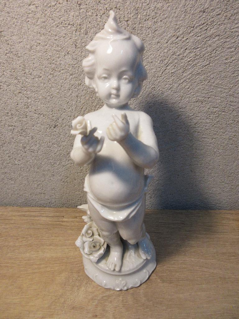 Vintage wit porseleinen beeld van Vaga, Verzamelen, Ophalen of Verzenden, Gebruikt, Mens