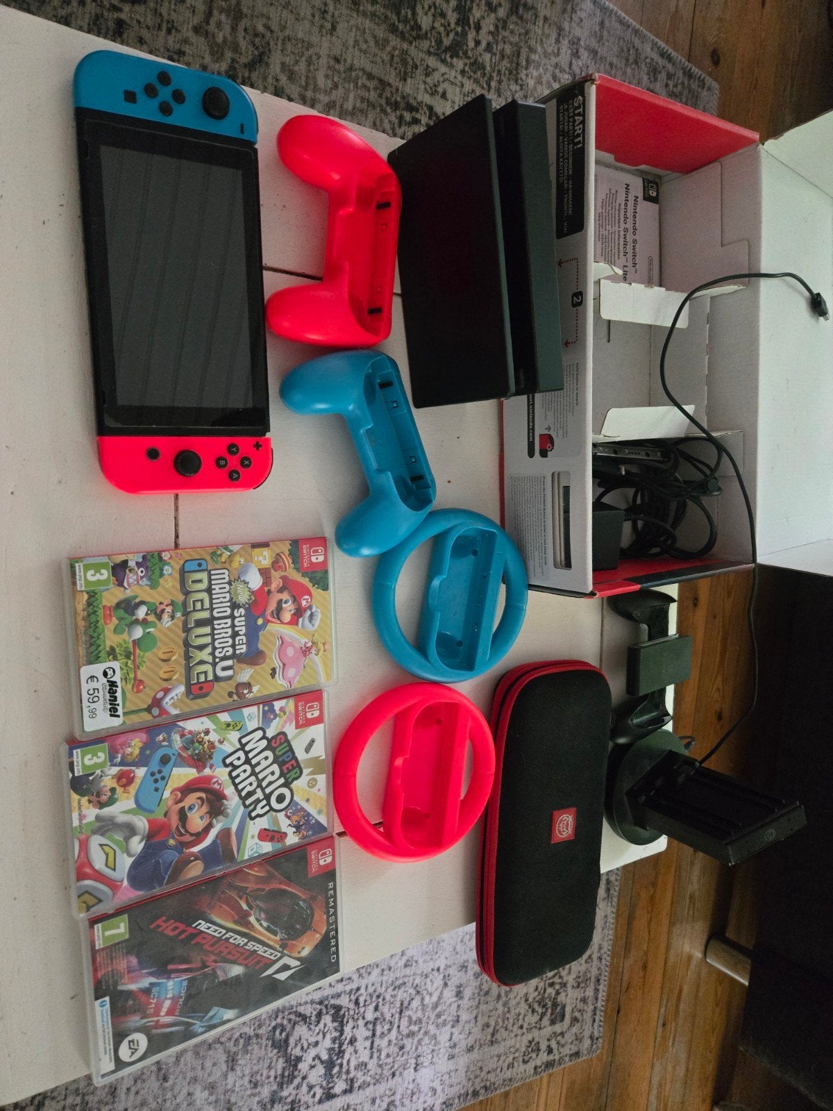 Nintendo Switch V1 met 3 spellen en accessoires, Spelcomputers en Games, Games | Nintendo Switch, Ophalen of Verzenden