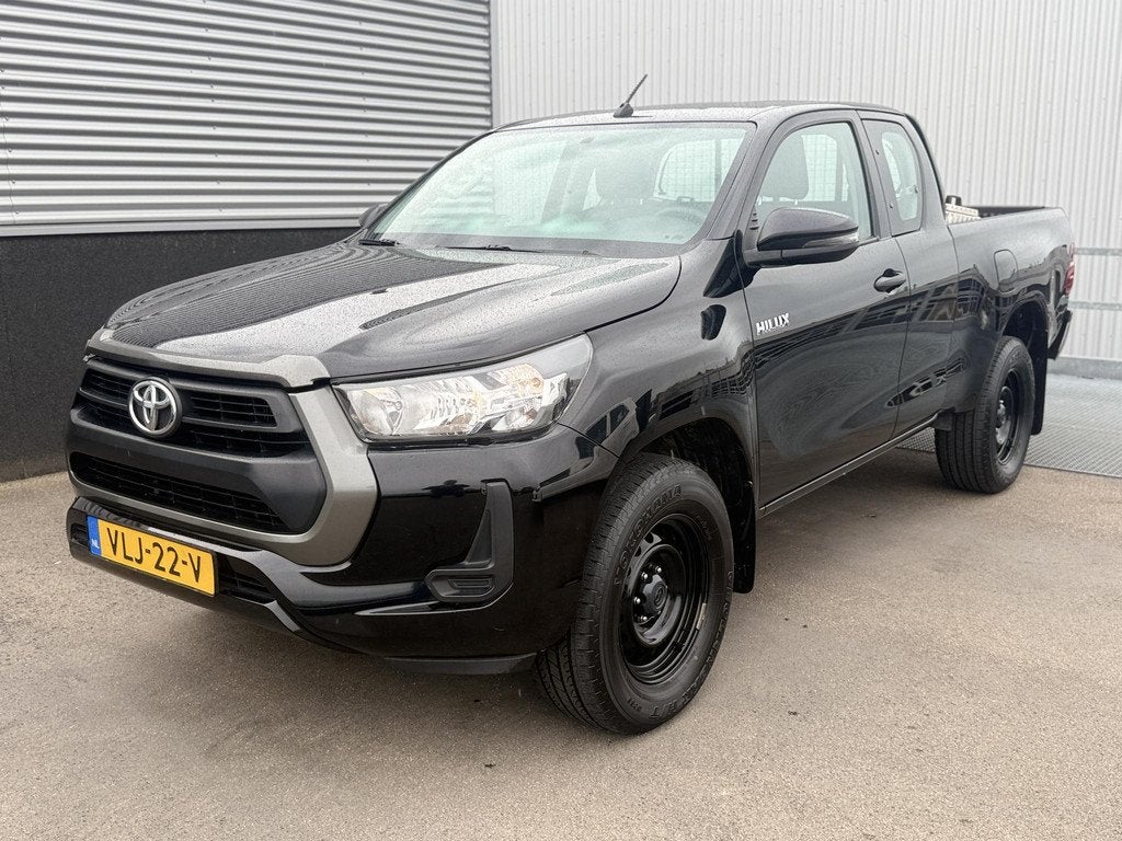 Toyota HiLux 2.4 D-4D Xtra Cab Cool Comfort 4WD Trekgewicht, Auto's, Stof, Gebruikt, Euro 6, 4 cilinders