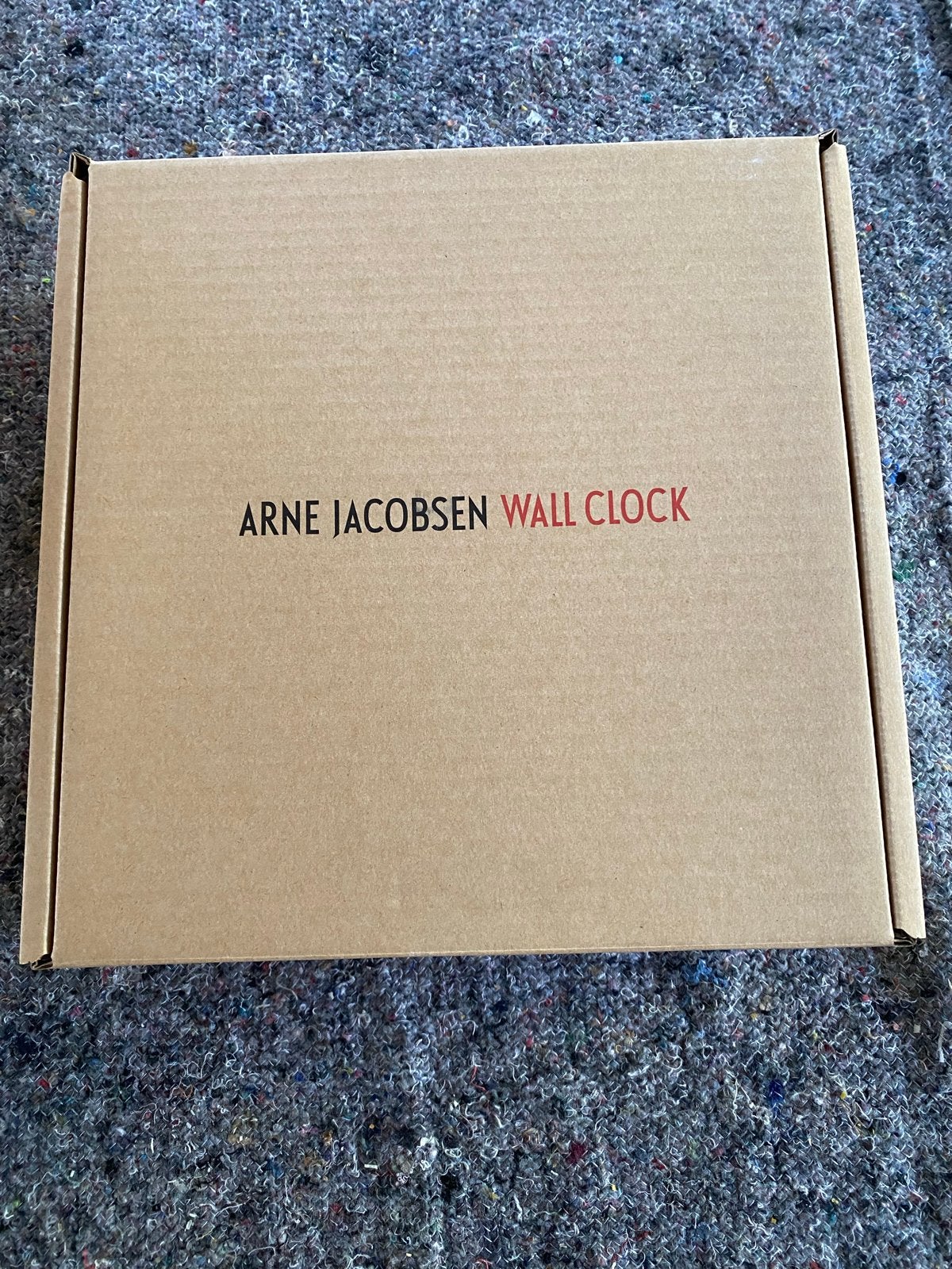 Arne Jacobsen Wall Clock - Nieuw in doos, Ophalen, Wandklok, Analoog, Nieuw