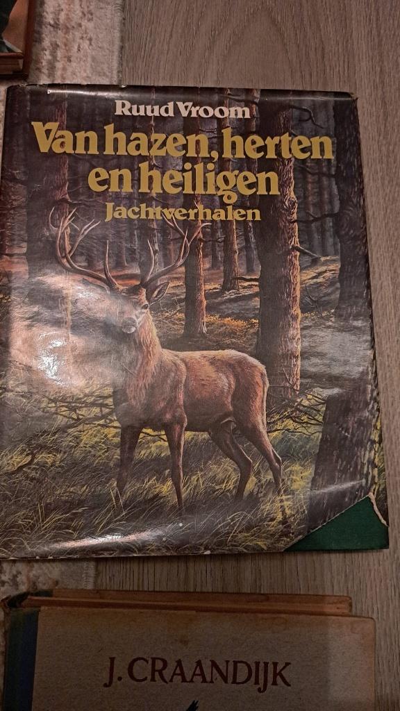 Van Hazen herten en Heiligen,jacht, jagen, jachtboeken, Ophalen of Verzenden, Gelezen, Natuur algemeen