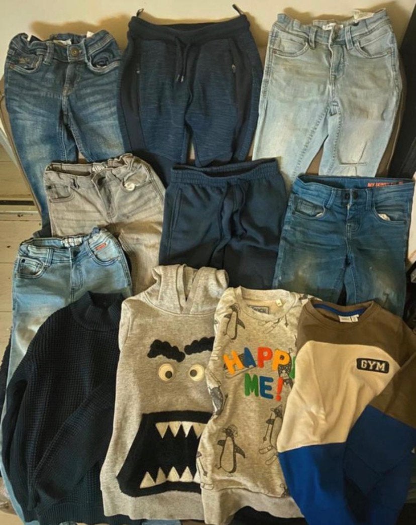 Vuilniszak vol jongens kleding, Ophalen, Zo goed als nieuw