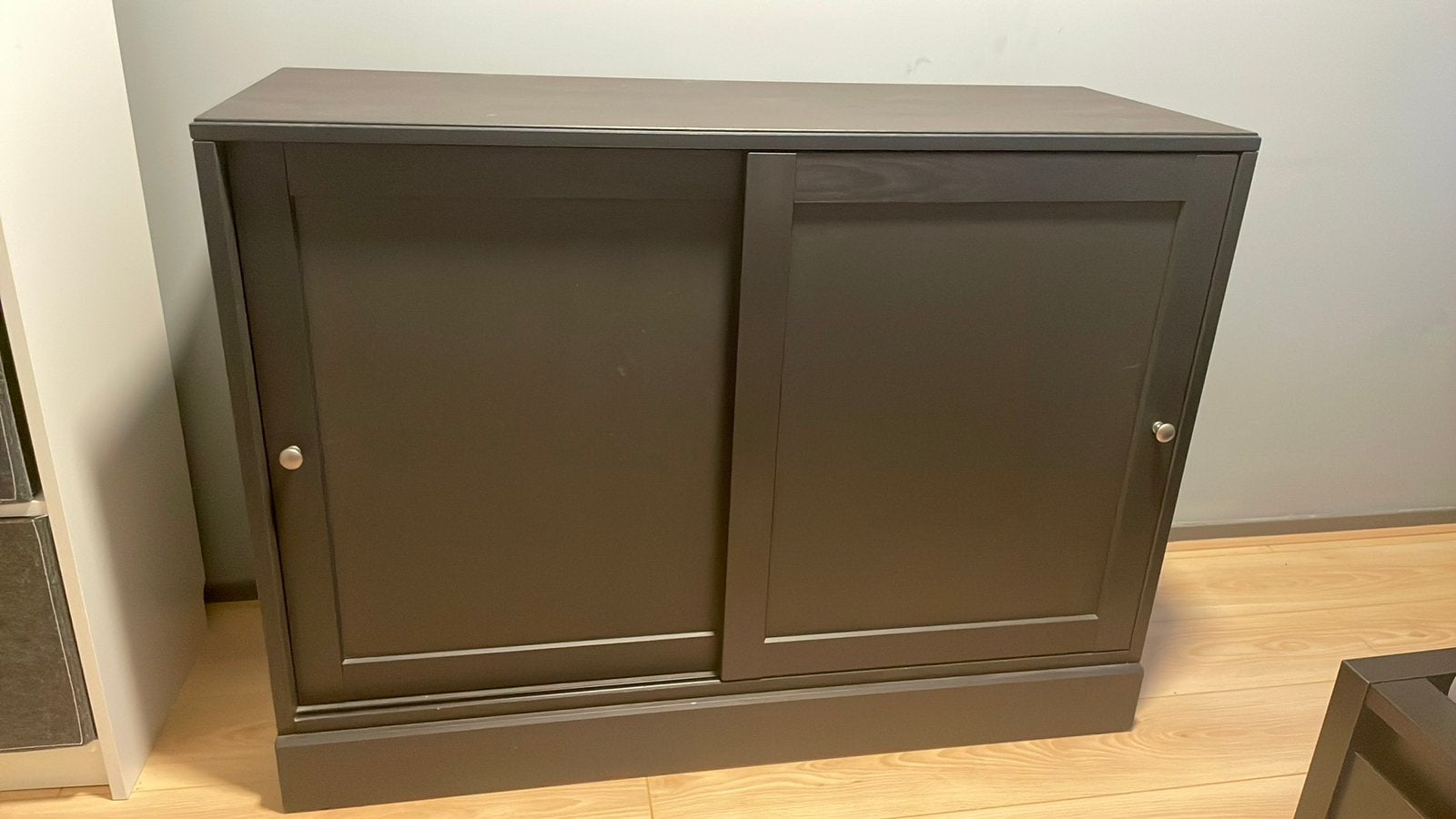 Opbergkast met schuifdeuren, Huis en Inrichting, Kasten | Roldeurkasten en Archiefkasten, Ophalen, Zo goed als nieuw, 25 tot 50 cm