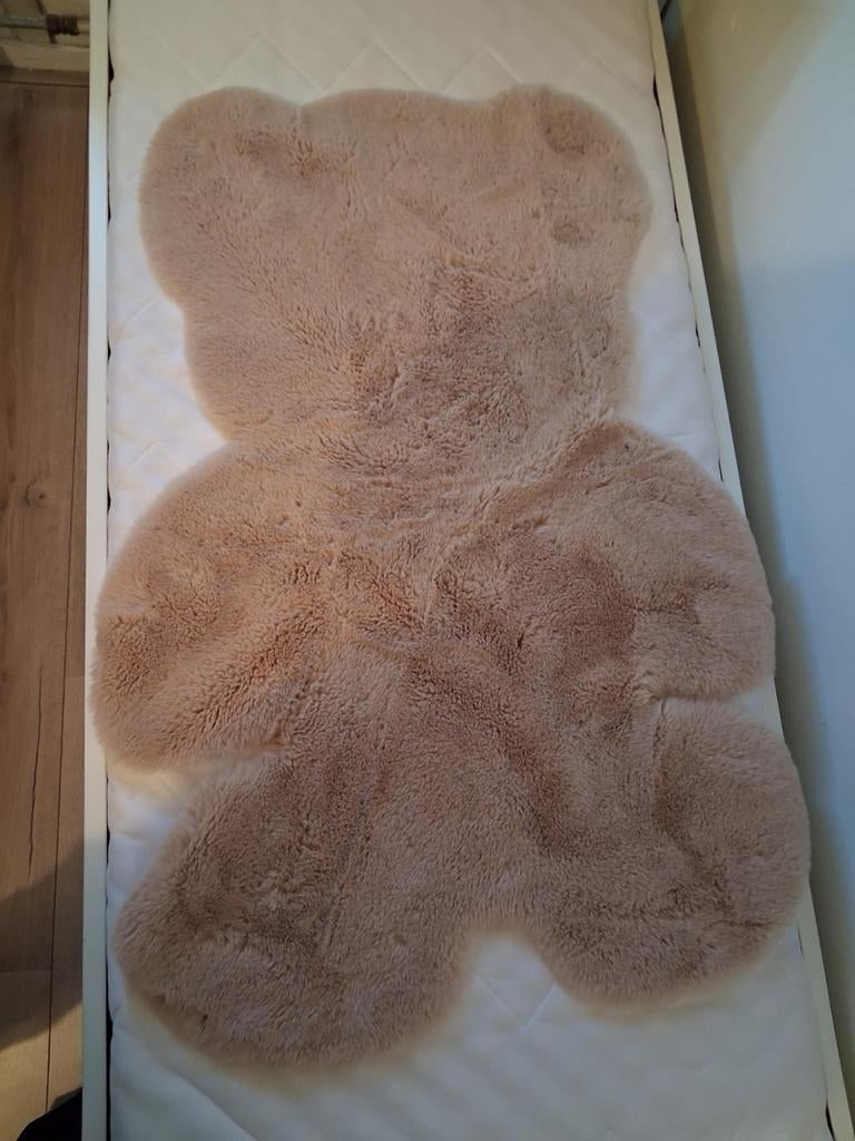 Superzacht Berenkleed - Ideaal voor Kinderkamer of Speelhoek, Ophalen, 100 tot 150 cm, 50 tot 100 cm, Zo goed als nieuw