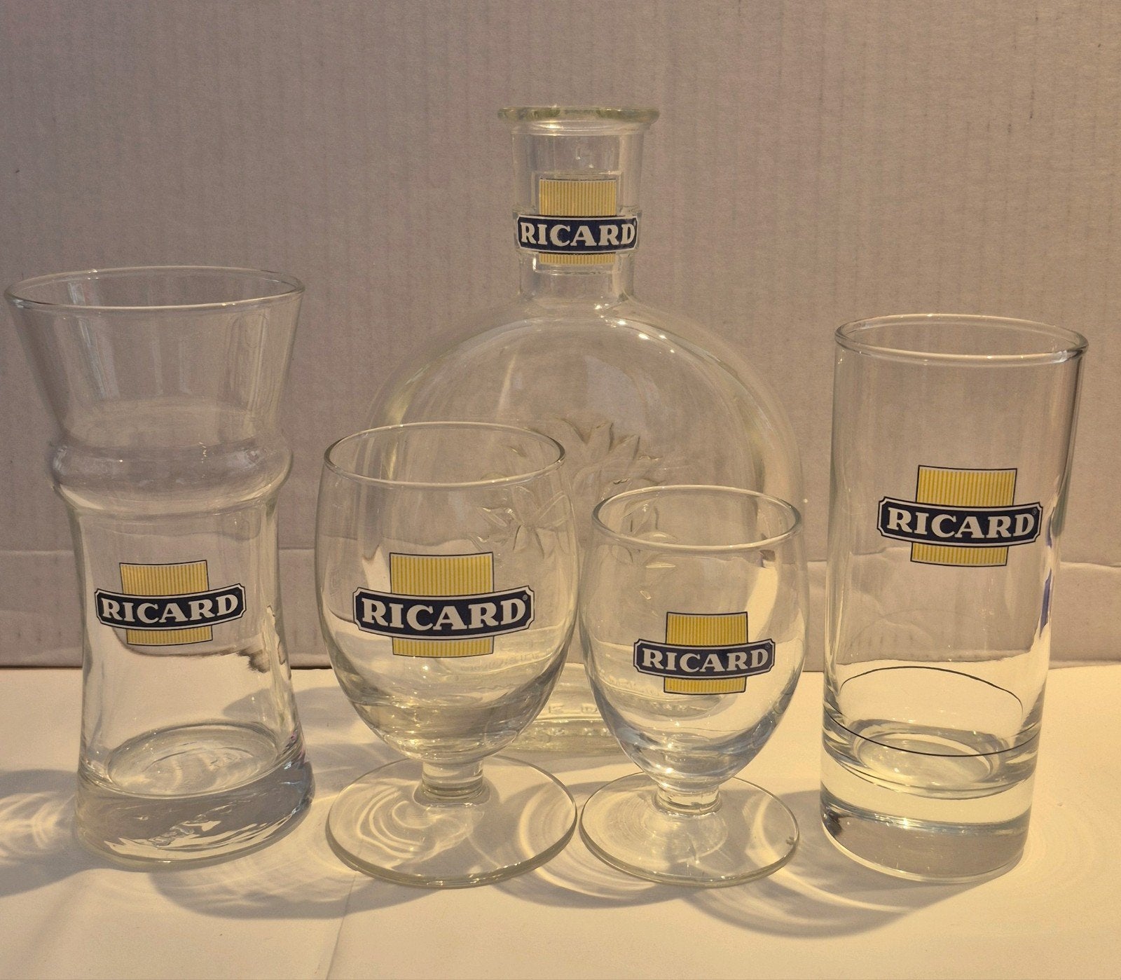 Ricard setje (J), Ophalen of Verzenden, Zo goed als nieuw, Borrel- of Shotglas