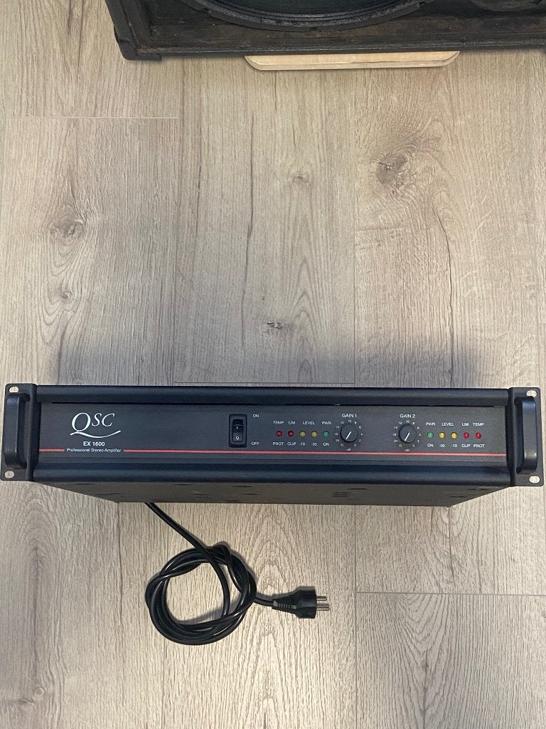 QSC EX1600 versterkers, Ophalen, Zo goed als nieuw, 120 watt of meer, Overige merken
