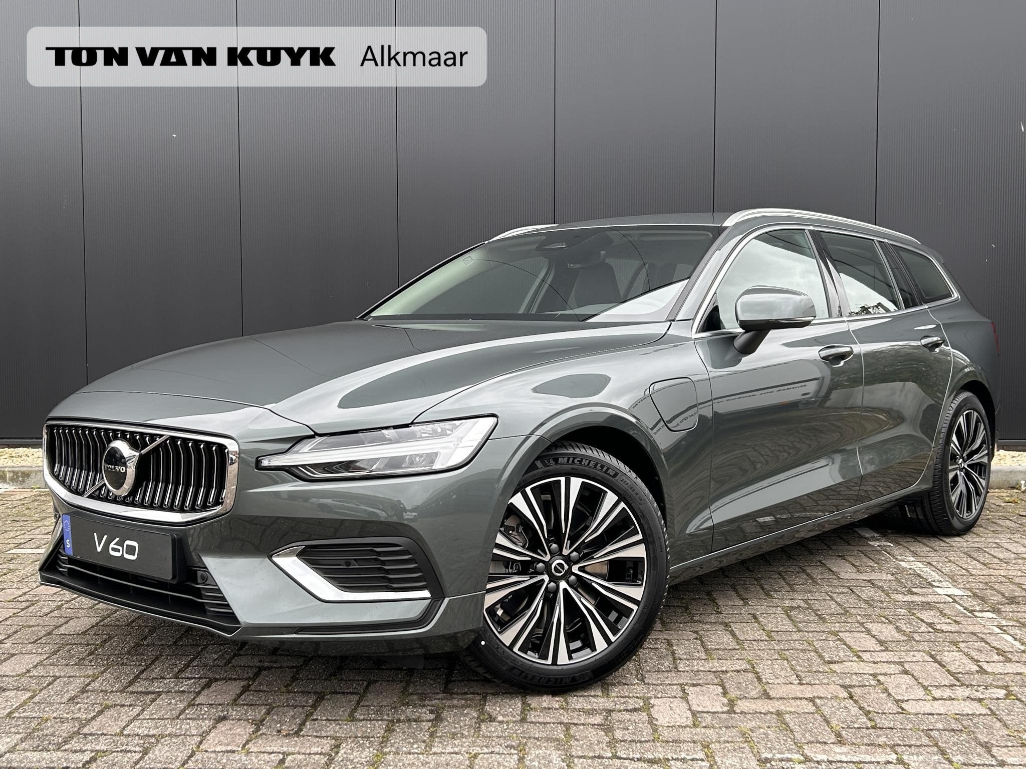 Volvo V60 T6 Plug-in hybrid AWD Plus Bright / Leder / Elekt.