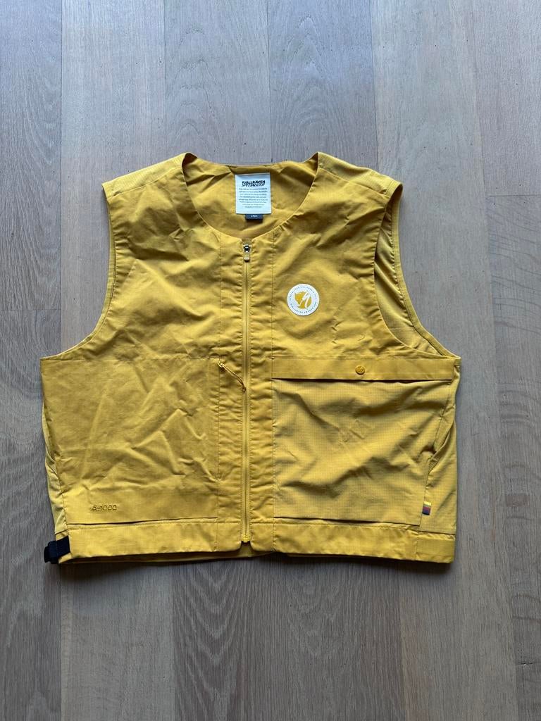 Prachtige Fjallraven s/f gear vest maat L geel g1000, Kleding | Heren, Ophalen of Verzenden, Zo goed als nieuw, Maat 52/54 (L)