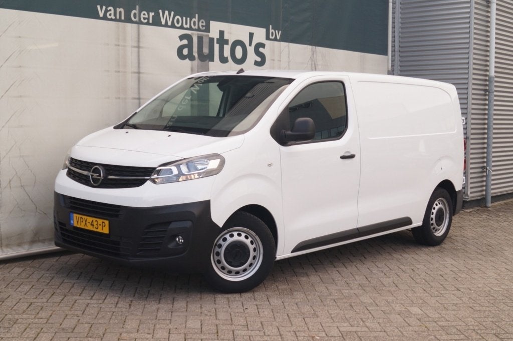 Opel Vivaro 1.5 CDTI 120pk L2-H1 Edtion -NAVI-PDC-TREKHAAK-, 1552 kg, Stof, Gebruikt, Euro 6