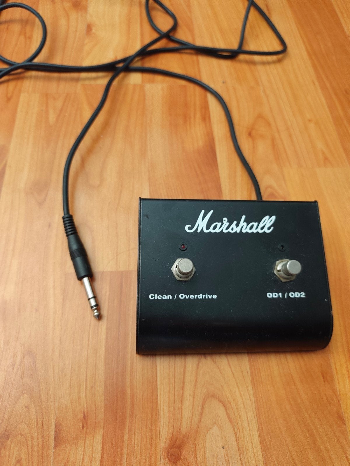 Foto 6 van Marshall Valvestate vs100 gitaarversterker met footswitch