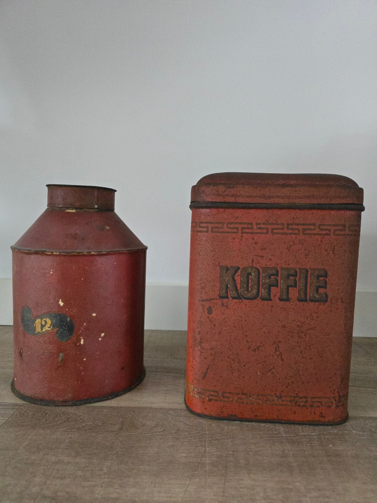 2 prachtige rode antieke eind 19de eeuwse koffieblikken €59, Verzamelen, Blikken, Ophalen of Verzenden, Zo goed als nieuw, Koffie