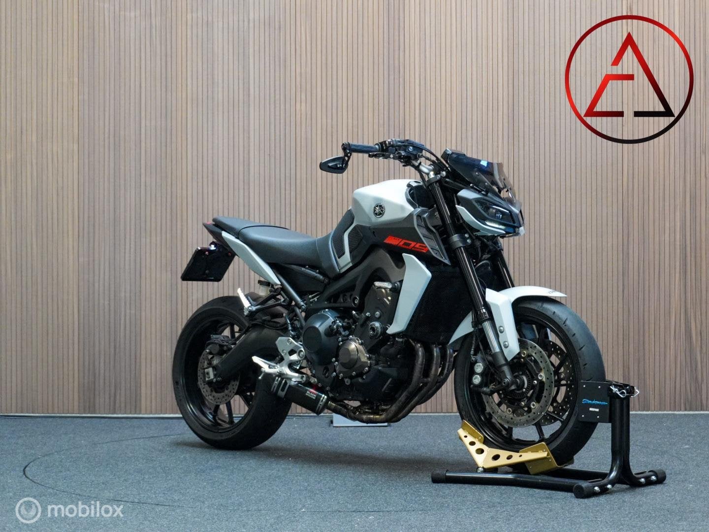 Yamaha MT-09 2018 | Quickshifter + BlackWidow | 8.838km, Info@yamaha.nl, Christiaan huygensweg 32D, Bedrijf, Meer dan 35 kW
