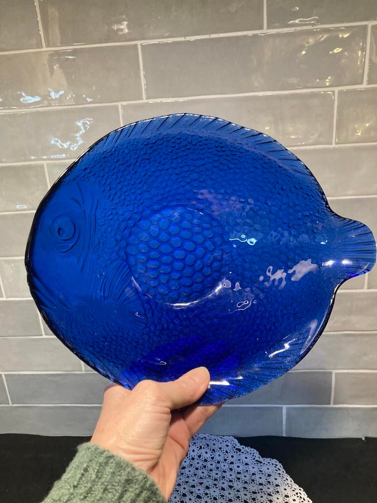 Vintage blauw glazen visschaal, Arcoroc (100326b), Huis en Inrichting, Keuken | Servies, Ophalen of Verzenden, Glas, Overige stijlen