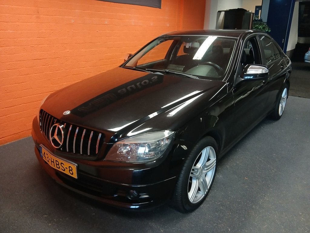 Mercedes-Benz C-klasse 180 K / AUTOMAAT / AIRCO / CRUISE!, Auto's, Zwart, 1796 cc, Zwart, Automatische klimaatregeling