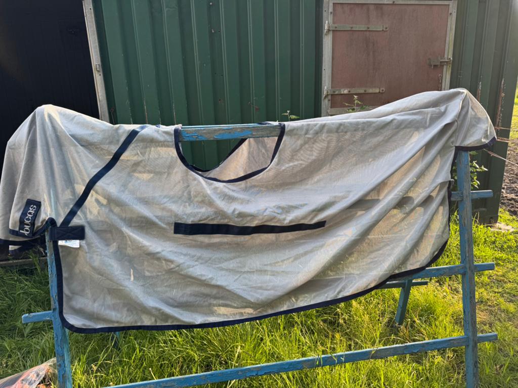 Bucas Buzz-Off uitrijdeken met hals en buikflap 185, Dieren en Toebehoren, Paarden en Pony's | Dekens en Dekjes, Bucas, 0 g, Vliegendeken