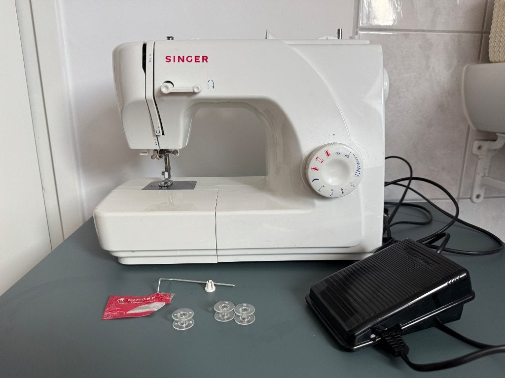 Naaimachine Singer 1507, Hobby en Vrije tijd, Ophalen, Gebruikt, Naaimachine, Singer