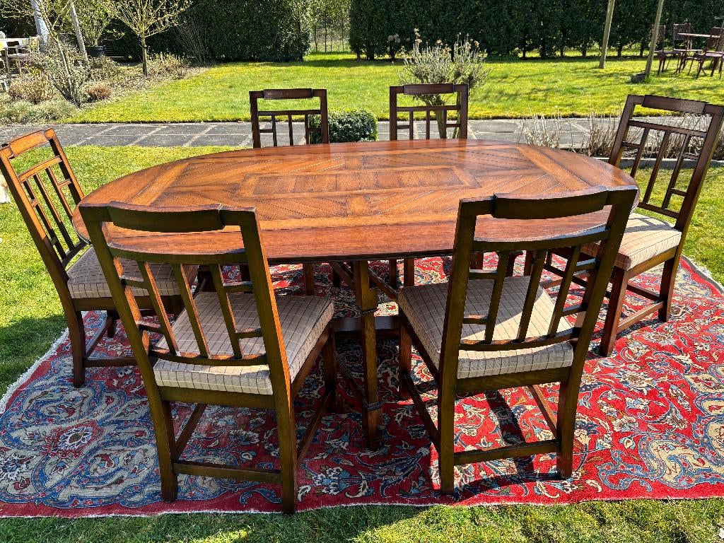 Eettafel en stoelen - Royal Antique Collection - houtinleg, Huis en Inrichting, Ophalen, Kersenhout, 100 tot 150 cm, Engelse stijl, klassiek, warm, tijdloos, houtinleg