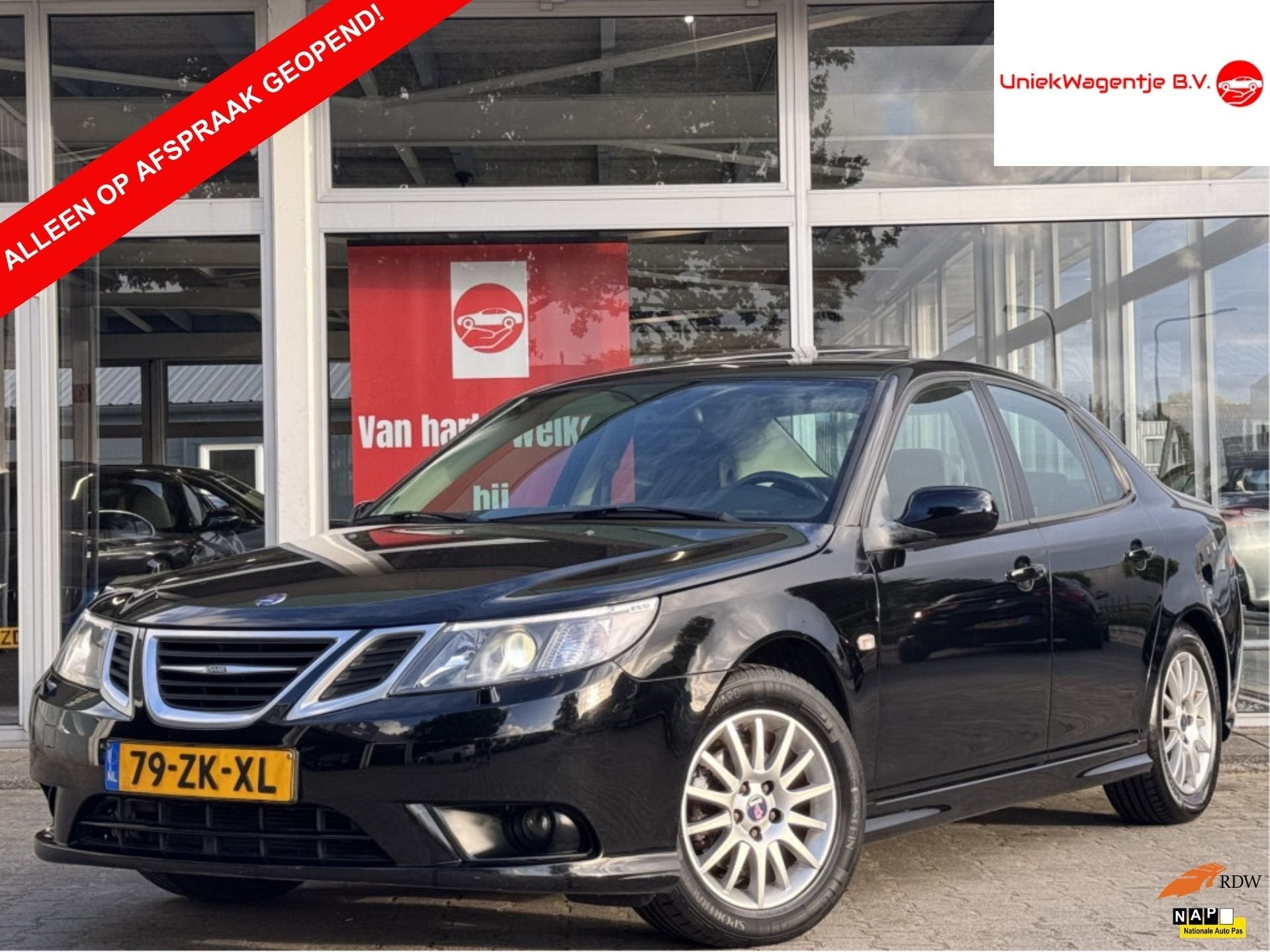 Saab 9-3 SPORT SEDAN 1.8 INTRO EDITION | NL-AUTO | TREKHAAK!, Auto's, Gebruikt, 4 cilinders, Xenon verlichting, Origineel Nederlands