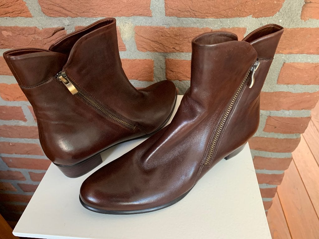 Enkellaarsje, maat 40, Kleding | Dames, Bruin, Nieuw, Ophalen of Verzenden, Lage of Enkellaarzen
