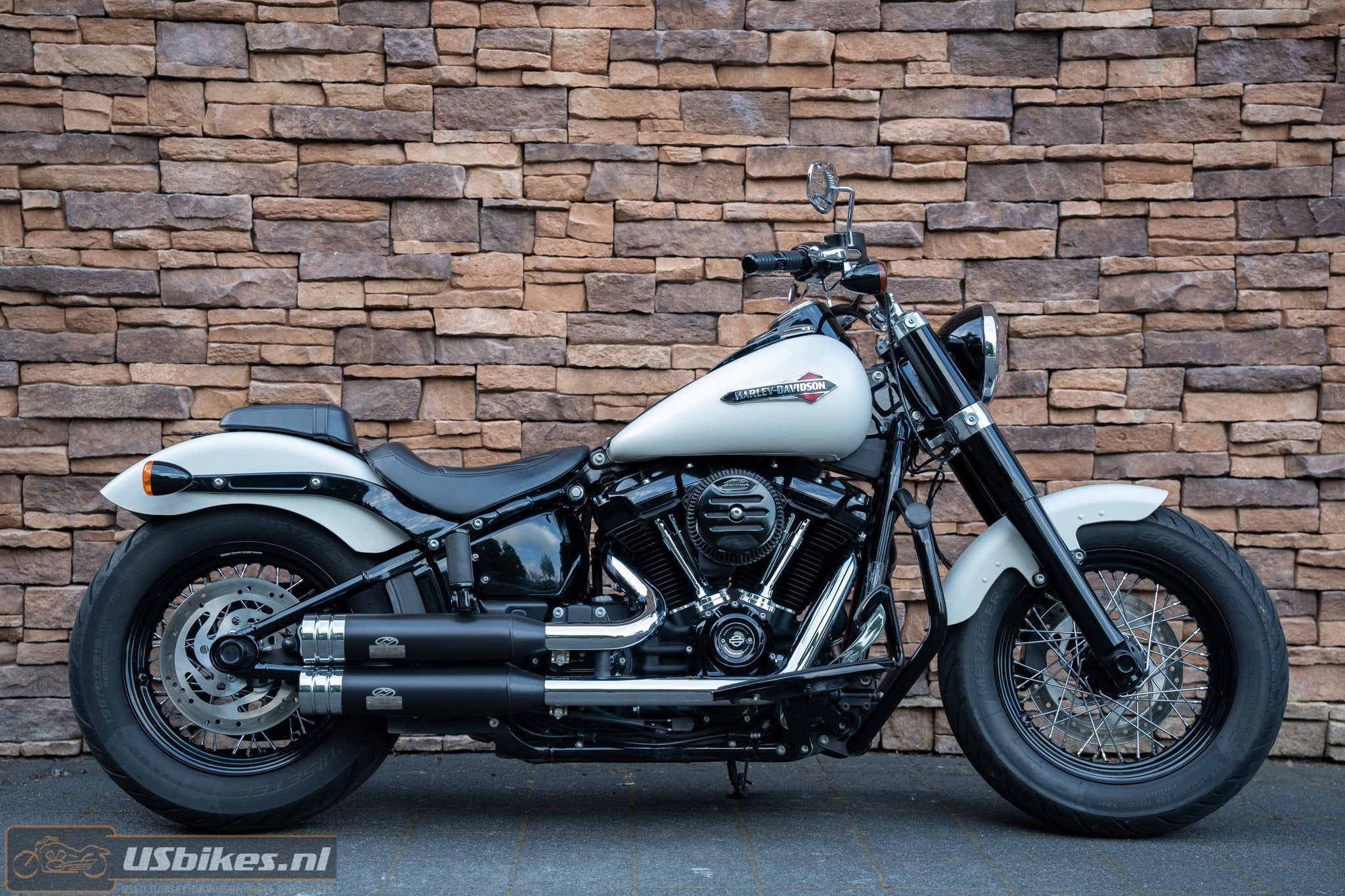 Harley-Davidson FLSL Softail Slim 107 M8 5HD (bj 2019), Motoren, Motoren | Harley-Davidson, 1745 cc, Info@harley-davidson.com