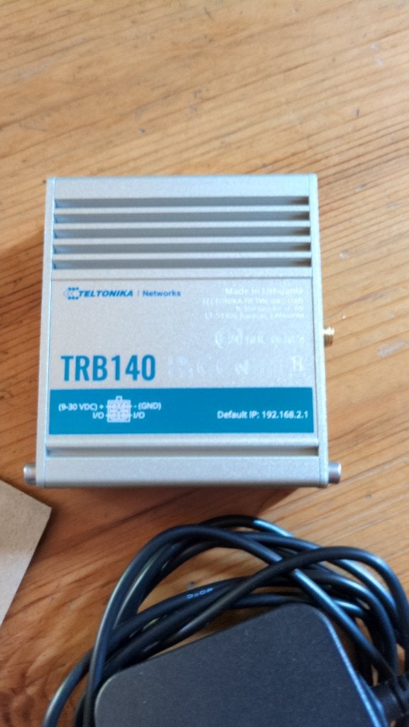 4G Teltonika modem met antenne, Ophalen of Verzenden, Zo goed als nieuw, Router met modem, Teltonika
