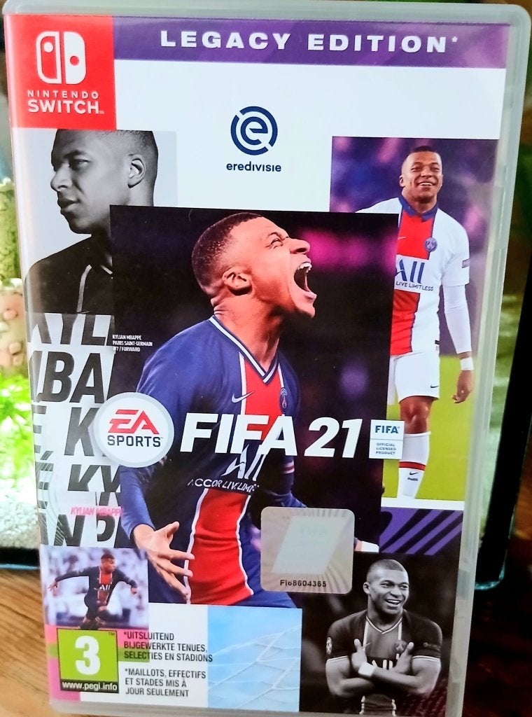 FIFA 21 Legacy Edition Nintendo Switch (FC21), Spelcomputers en Games, Ophalen of Verzenden, Zo goed als nieuw, Eén computer, Sport