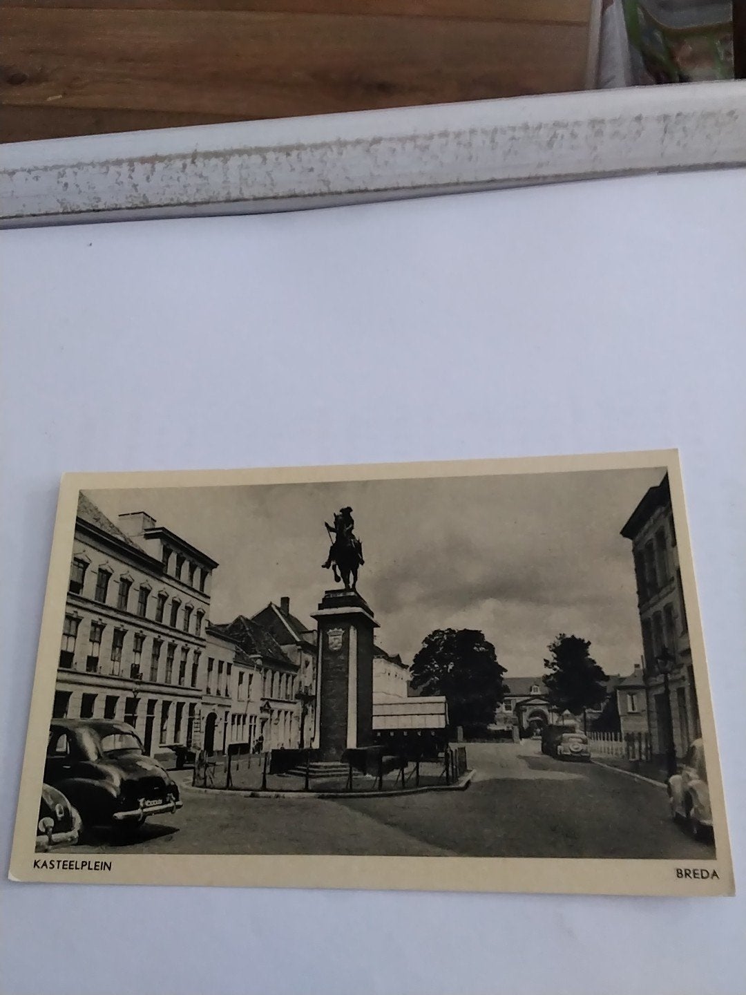 Oude ansichtkaart Kasteelplein Breda, Ophalen of Verzenden, 1940 tot 1960, Ongelopen, Noord-Brabant