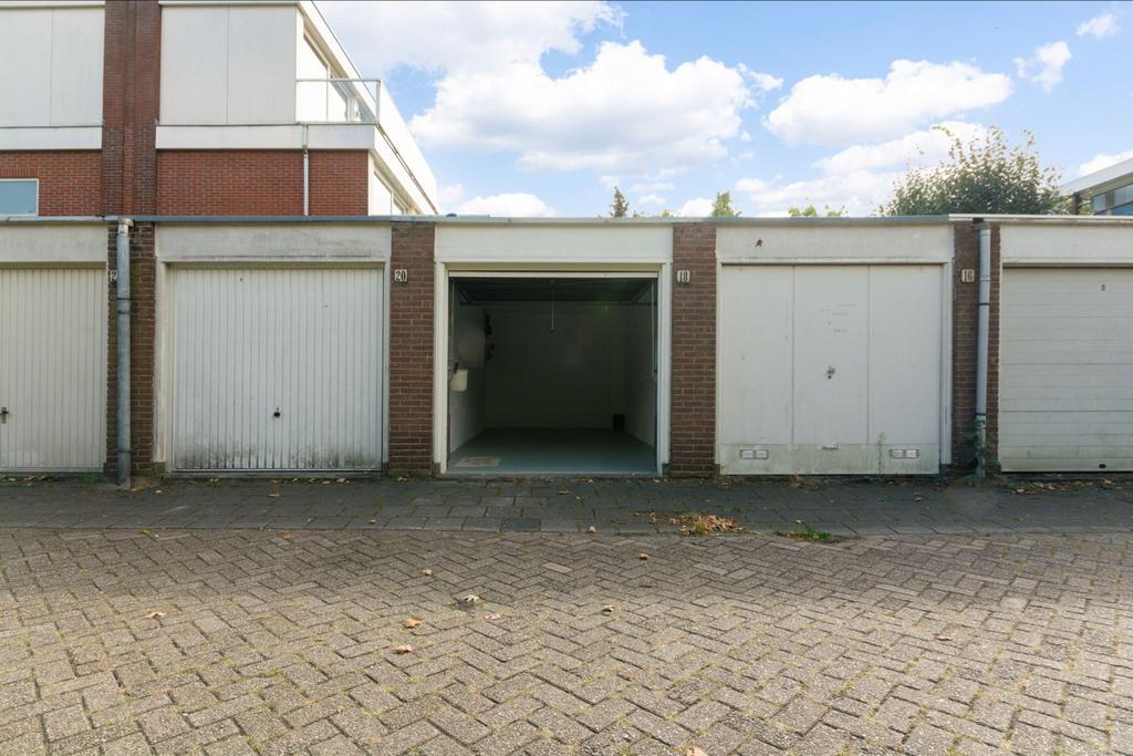 Te huur garagebox Amsterdam Buitenveldert, Huizen en Kamers, Garages en Parkeerplaatsen, Amsterdam