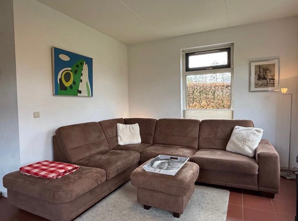 Zeer nette hoekbank, Huis en Inrichting, Ophalen, 250 tot 300 cm, Hoekbank, 75 tot 100 cm