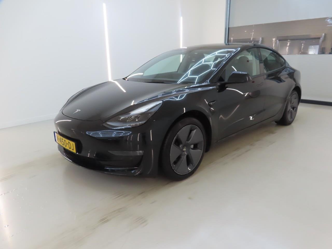 Tesla Model 3 Long-Range AWD 351pk 75 kWh FACELIFT [ WARMTEP, Auto's, Automaat, Dealer onderhouden, Zwart, Zwart