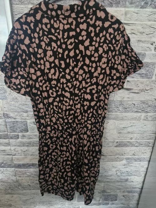 Jaguar print jumpsuit korte broek maat m h, Maat 38/40 (M), Overige kleuren, Onbekend, Hailys