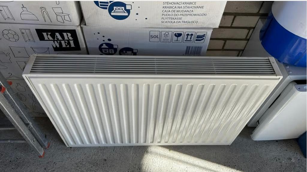 2 radiatoren (Brugman), Doe-het-zelf en Verbouw, Verwarming en Radiatoren, Ophalen, 30 tot 80 cm, Gebruikt, Radiator