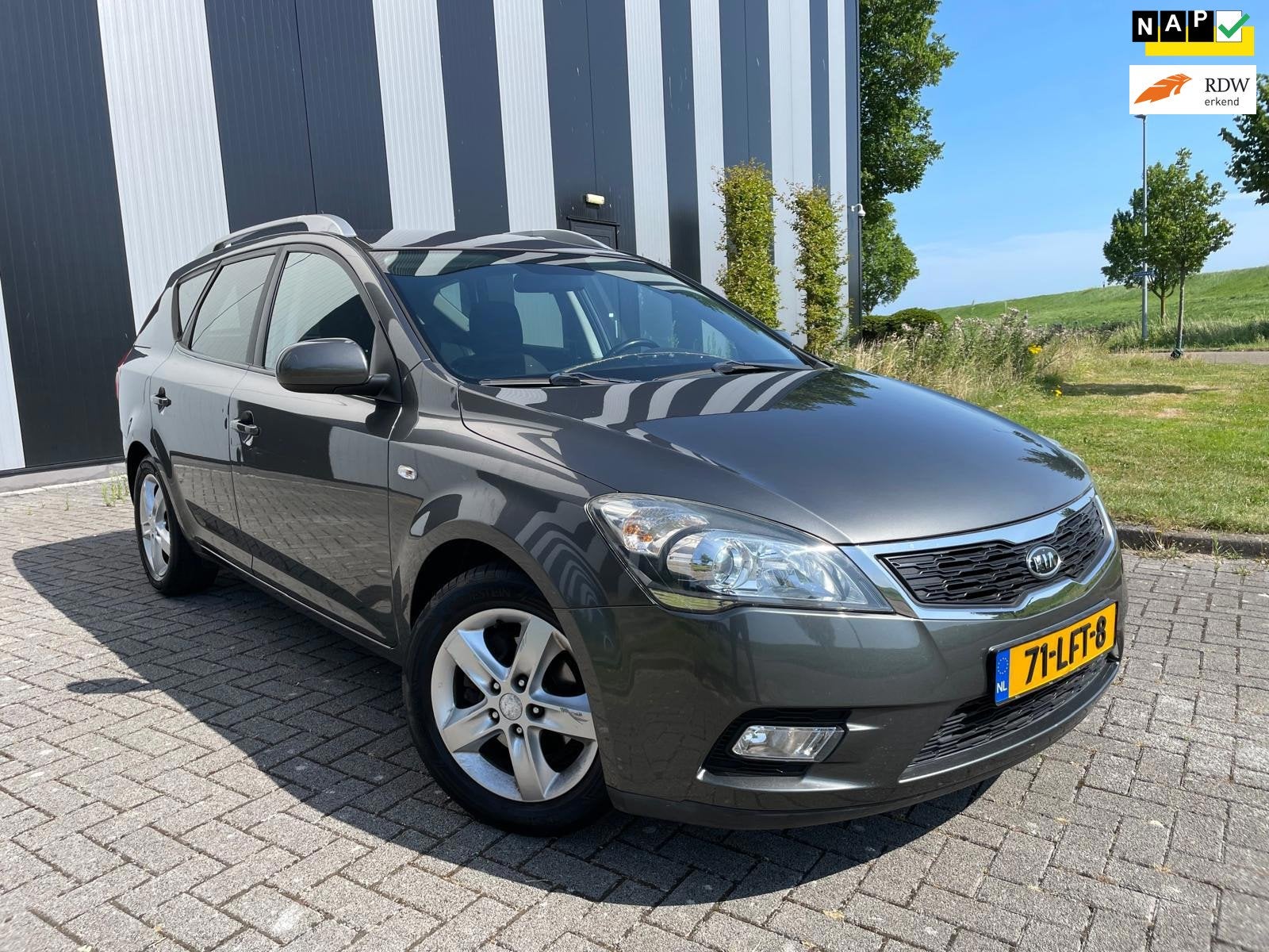 Kia Cee'd 1.4 CVVT X-ecutive Airco-Carplay-Cruise-Lmv-Elekpa, Auto's, Kia, Voorwielaandrijving, Euro 5, Gebruikt, 4 cilinders
