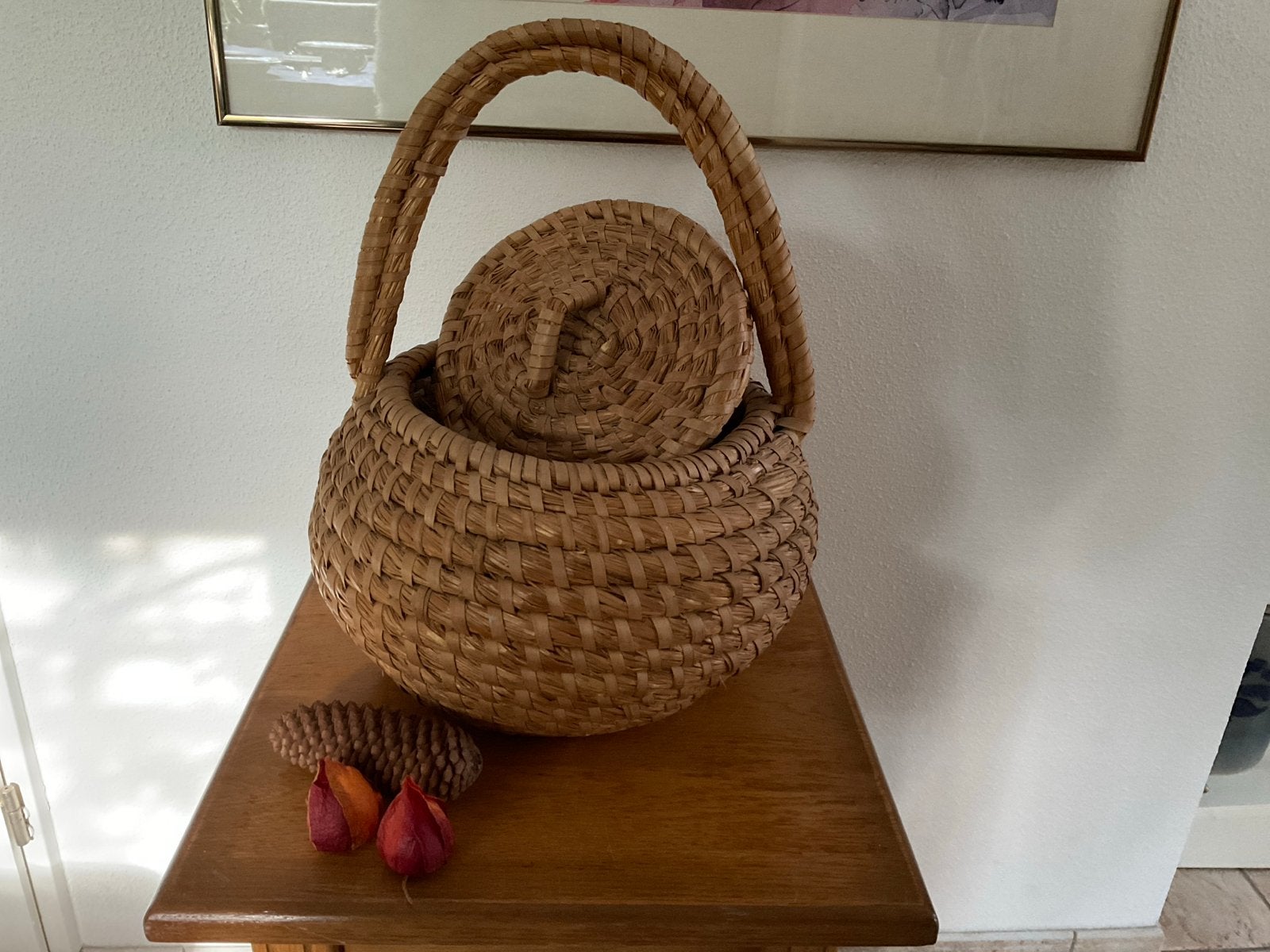 Decoratieve rieten mand met deksel en handvat, Ophalen of Verzenden